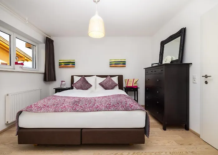 Апартаменти Berghaus *